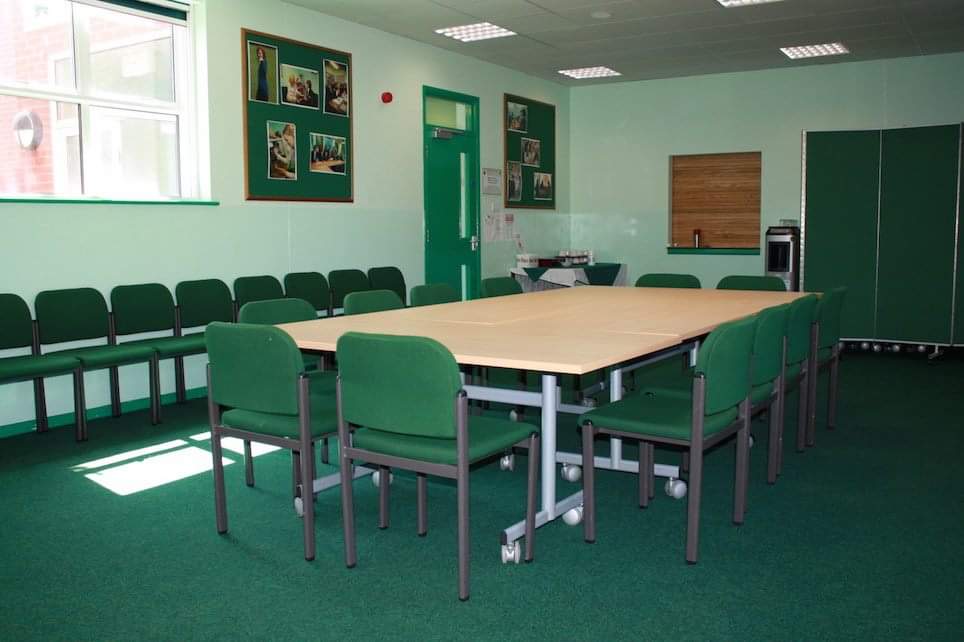 StCatherinesSLS's tweet photo. Looking for space to host your next conference or business meeting? Have a look at our conference suite here at St Catherine’s College ! https://t.co/ED0rhDkRkw