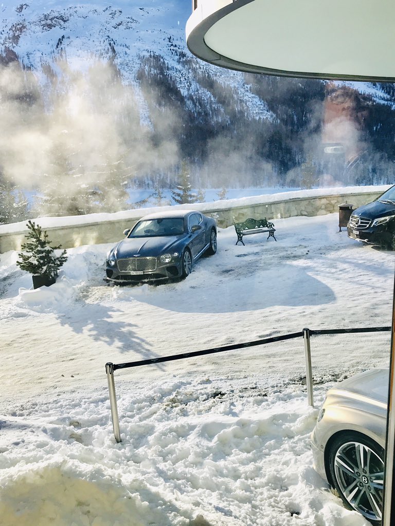 AndrewDowson's tweet photo. Donโt you just hate the drudge of the daily commute? #BentleyMotors #AlpineResort #RailJourney https://t.co/96Pif5akBX