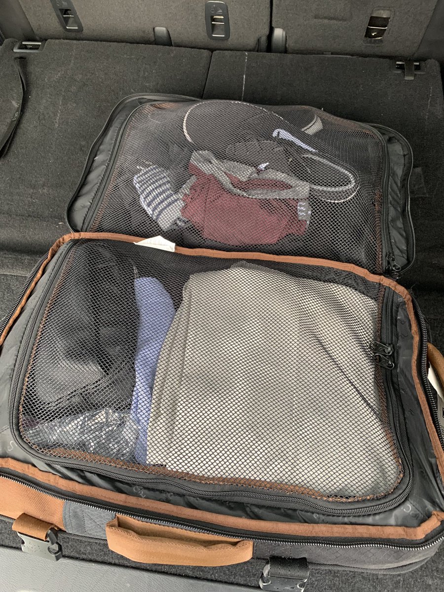 dwbbergman's tweet photo. Huge shout out to @SouthwestAir for their excellent customer service, who called me and told me they had recovered my stolen luggage and then connected me via conference call to the Good Samaritan who found my bag #southwest #getsitdone #stillflying #bestairlineever #airlines #1 https://t.co/Hl4ZeynH7C
