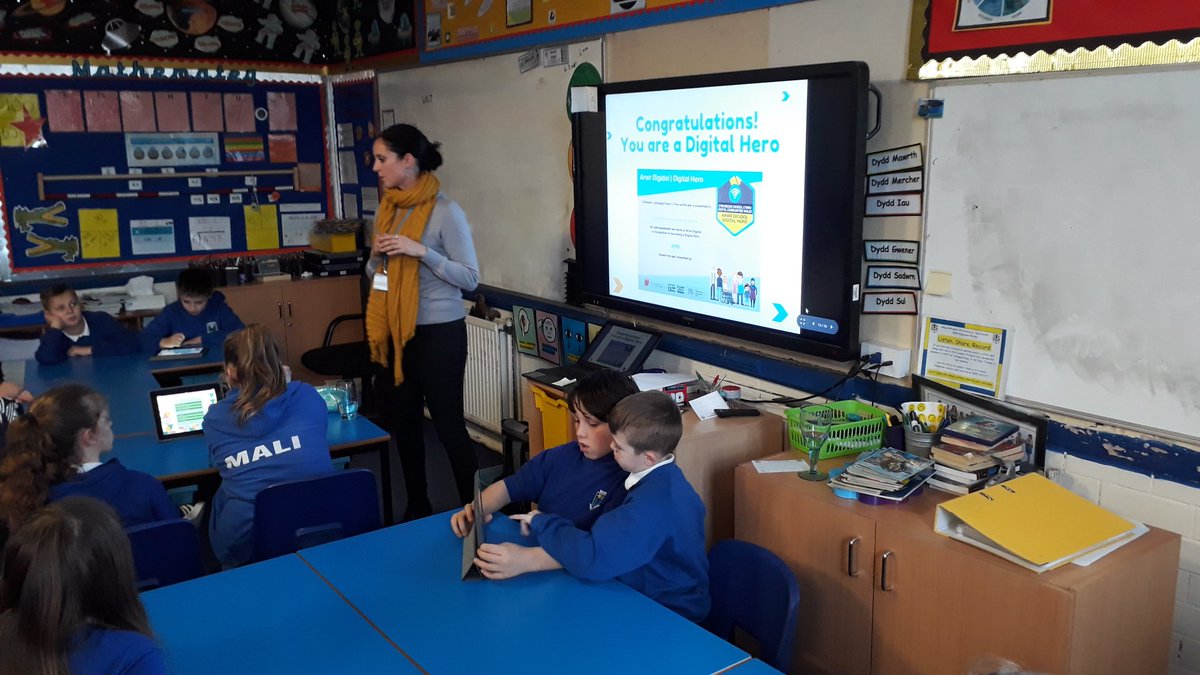 markhamY5_6BA's tweet photo. A big thank you to @DC_Wales for delivering the digital hero training to year 6 today. #EAS_digital https://t.co/RS81Zwq2kW