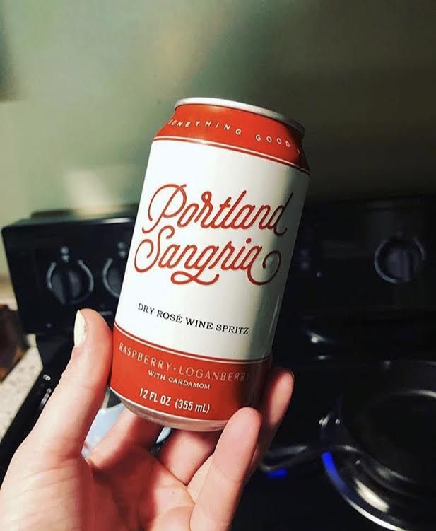 PortlandSangria's tweet photo. How to make meal prep more exciting: a series.
📷: @winebottlesup via Instagram.

#PortlandSangria #CannedSangria #MadeinPortland https://t.co/GnPRwXaHOq