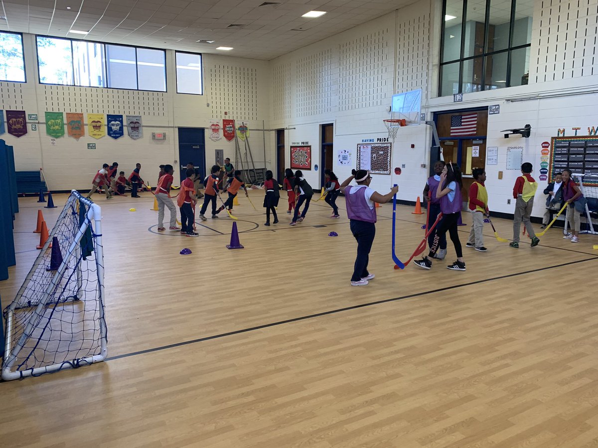 CoachSmith_07's tweet photo. Kids are loving our striking unit. We had stations last week and now mini games this week. @WESWildcat @JonesFizeduc8or @rawls_WES @ShakeragPE #hockey #striking #pe #competition #adapt #creative #woodland #wildcat #funlearningenvironment https://t.co/WRPQjTbqQs