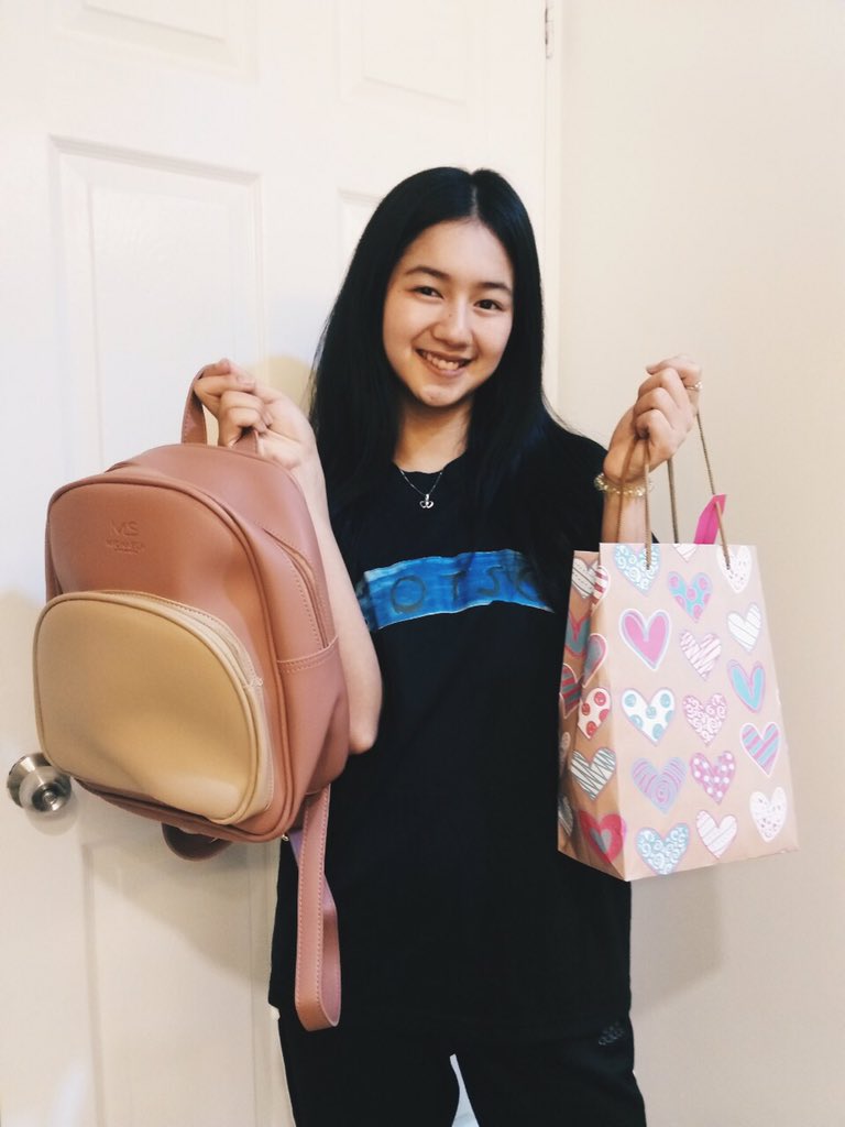 kaori_oinuma's tweet photo. Thank you sa @TeamColorumOFC and @iamqueenkaori 😊 I LOVE YOU!!!!💕💕 https://t.co/CbYSBRqzoj