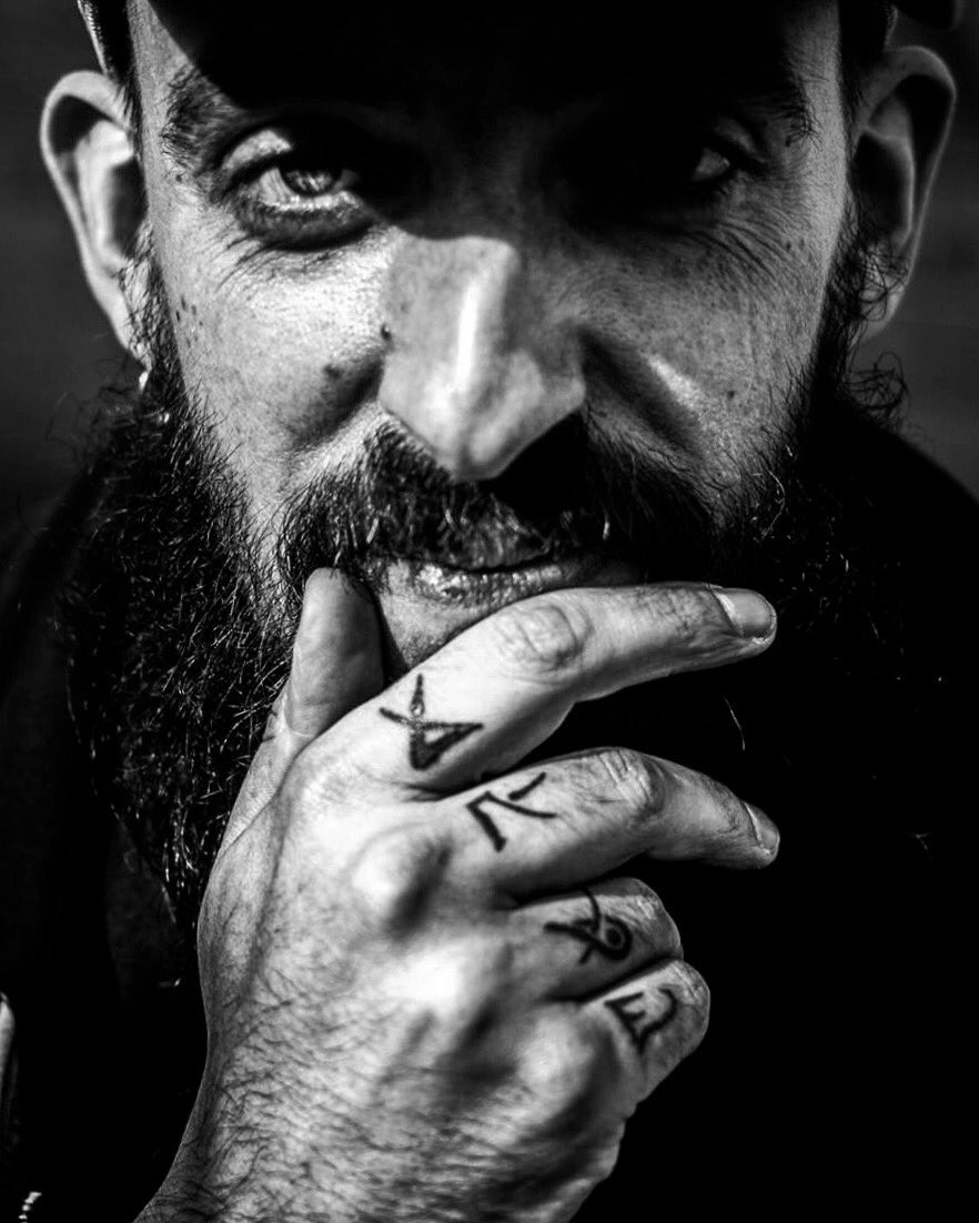 NdavisonR's tweet photo. One from my #30srcondsofstreetportrait #thecomfortofstrangers project
#portraitphotography #street #streetphotography #streetportrait #faces #humans #nottinghamshire #nottinghampeople #tattoo #hands #bnw https://t.co/MOIbQaKJ16