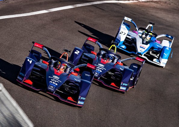 KOBZRX's tweet photo. Doppelpodium für den Audi e-tron FE05
https://t.co/JehYh1GePH #Audi #etron #FE05 #racing #sport https://t.co/BsaukiTi8z