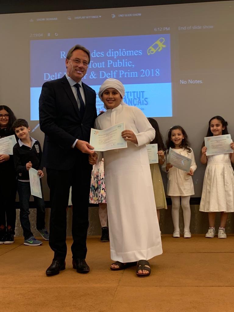 AFAbuDhabi's tweet photo. L’Alliance Française et @IFintheUAE ont organisé ce mercredi 16 janvier, la remise des diplômes du DELF pour nos étudiants à Al Ain. Nous tenons à féliciter tous nos jeunes lauréats de cette session 2018 ! 👨🏽‍🎓 Découvrez les dernières images 👩🏼‍🎓
#FranceUAE #DCFE #delf #alain 🇫🇷🇦🇪 https://t.co/lM8W1nP2MX
