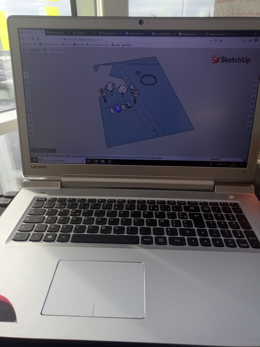 Discovert tweet media