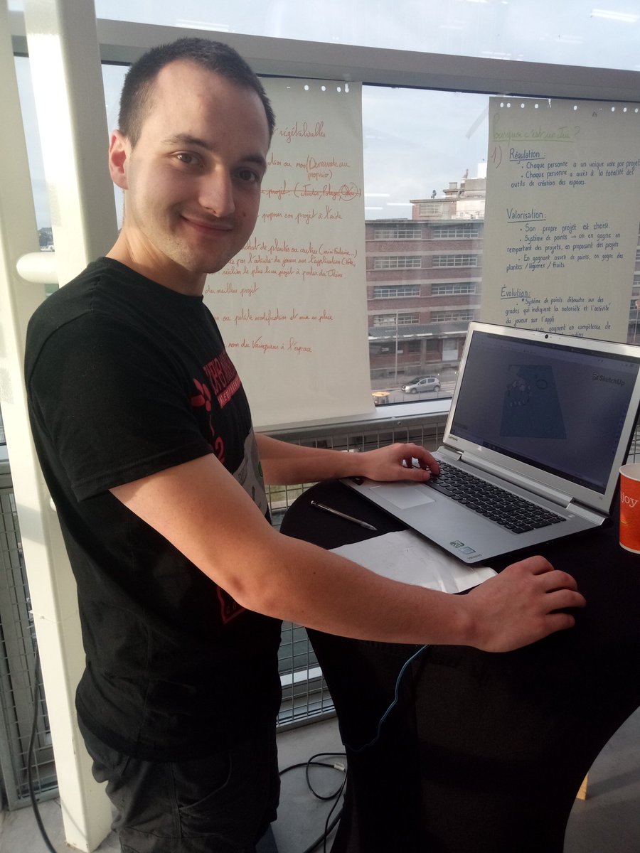 Discovert tweet media