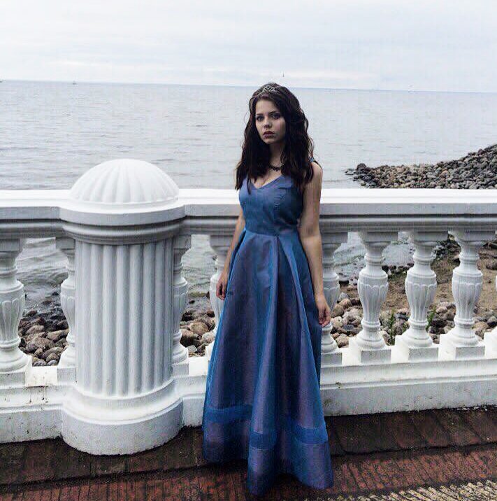 👑💙
