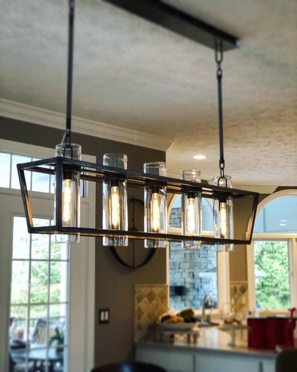 TheGlassAsylum's tweet photo. Clean, modern, and classy. 💡Hand crafted and installed by the #glassasylum. 🔥 We can’t wait to see what #customlighting orders come our way in 2019! https://t.co/IrCcCcc1Iw