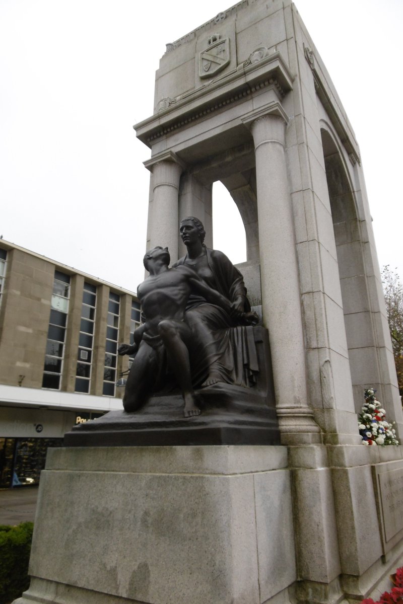 5thLackey's tweet photo. #Bolton #Cenotaph 1928 Architect #AJHope #sculpture #WalterMarsden 1932 competition winner. #Peace holds two male figures Struggle & Sacrifice Criticised by fellow sculptor #WalterGilbert for details see #TheGloriousDead #GeoffArcher #FrontierPublishing or #HistoricEngland https://t.co/Zv5T0Veadc