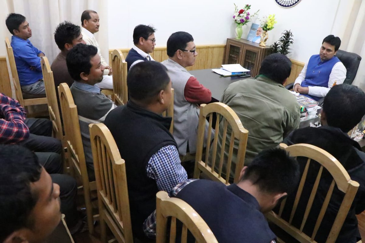 Hon'ble Chief Minister Shri <a href="/BjpBiplab/">Biplab Kumar Deb</a> today met eminent social workers and representatives from various organizations working towards enhancing social advancement and tribal welfare in the state of Tripura.