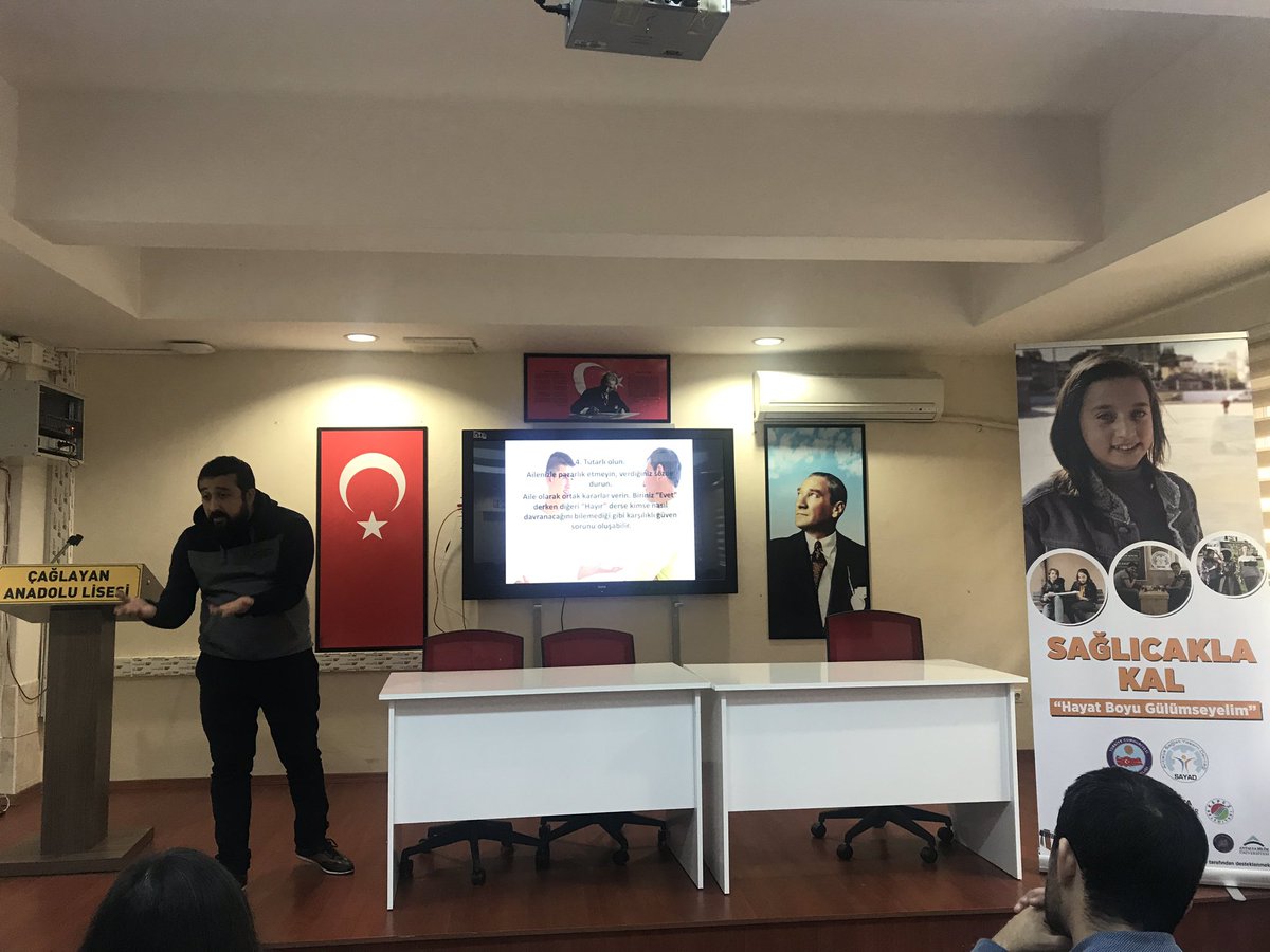 AntalyaSayad's tweet photo. Bizbiriz Ekibi ve Tanıtım birimi okullarından Çağlayan Anadolu Lisesinde yapılan pdr çal��şmasından kareler #Saglıcaklakal https://t.co/DRHfJSk9Jg