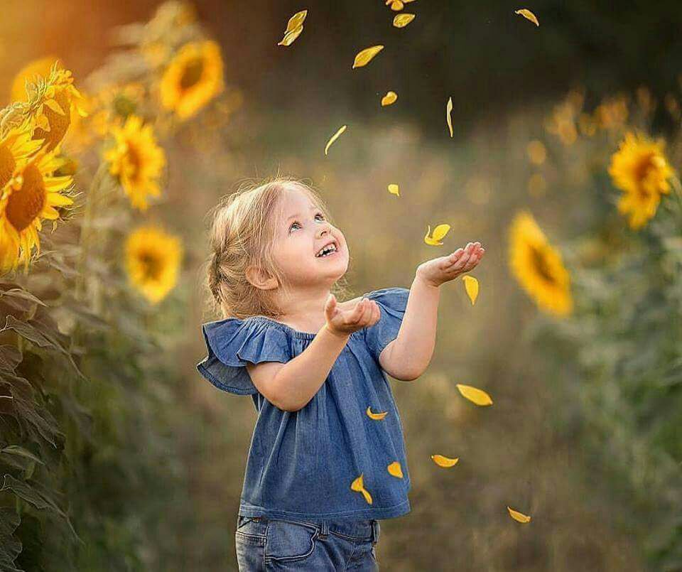 Доброе фото. Позитивная девушка. Фейс жизнь прекрасна. Жизнь в радости и счастье. Радостная девушка.