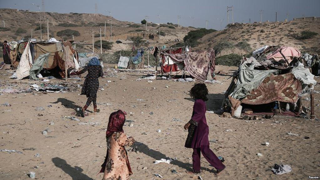 hamrahshowaziz's tweet photo. #Iran :12,000 #children in the province of Sistan and Baluchistan suffer from malnutrition.
Iran has claimed that it is able to and would like to provide all of Syria’s food requirements.!!!!!https://t.co/wJA6fBya15 … https://t.co/uJNc1O6Qkk
