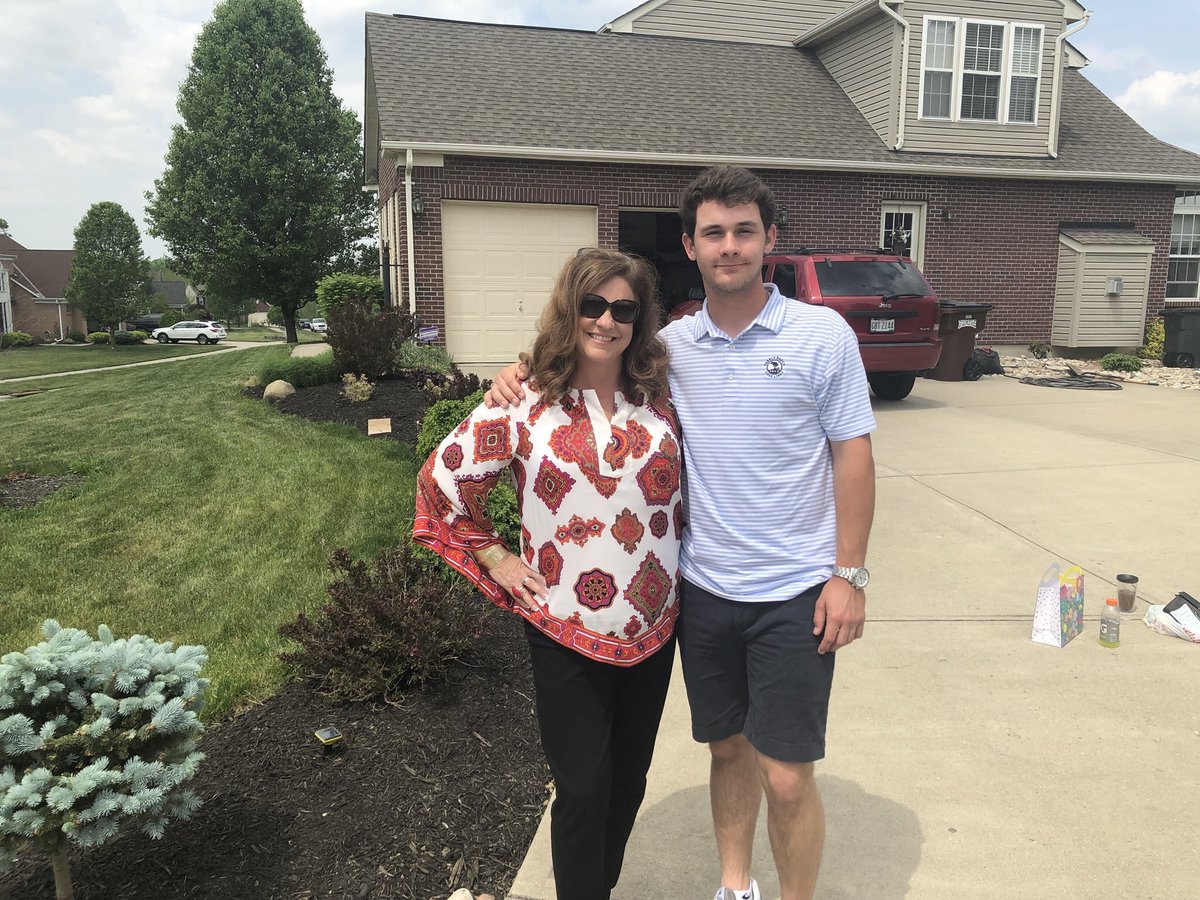 cthomas6969's tweet photo. @tracethomas4 Happy Birthday TNT so proud to be your momma💙u make me so proud #tracerboy #mommasboy #TNT https://t.co/A2Lqbd71pN