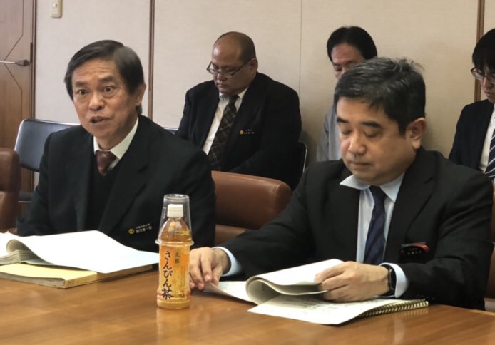 #辺野古 埋立で #謝花 副知事の言葉の数々に胸を打たれた。「いま『違法と正義の闘い』。どんなに(政府に)文書を出して違法と発表しても(政府が)従わない事が常態化してる。埋立の次の計画が検討され、見切り発射し、強硬に埋め立て、断じて許せない。立憲主義、国民の権利の自由を守ってほしい」