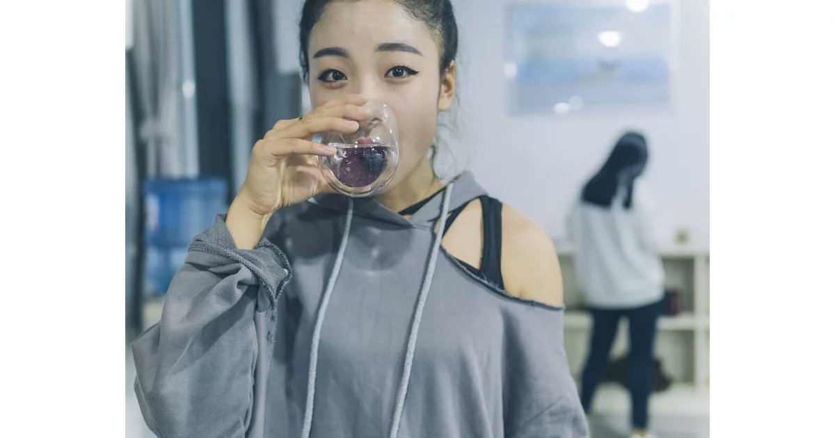 Don't mistake thirst for hunger - via <a href="/POPSUGARUK/">PS UK</a> #weightloss #diet #lifestyle clikhe.re/us3pq