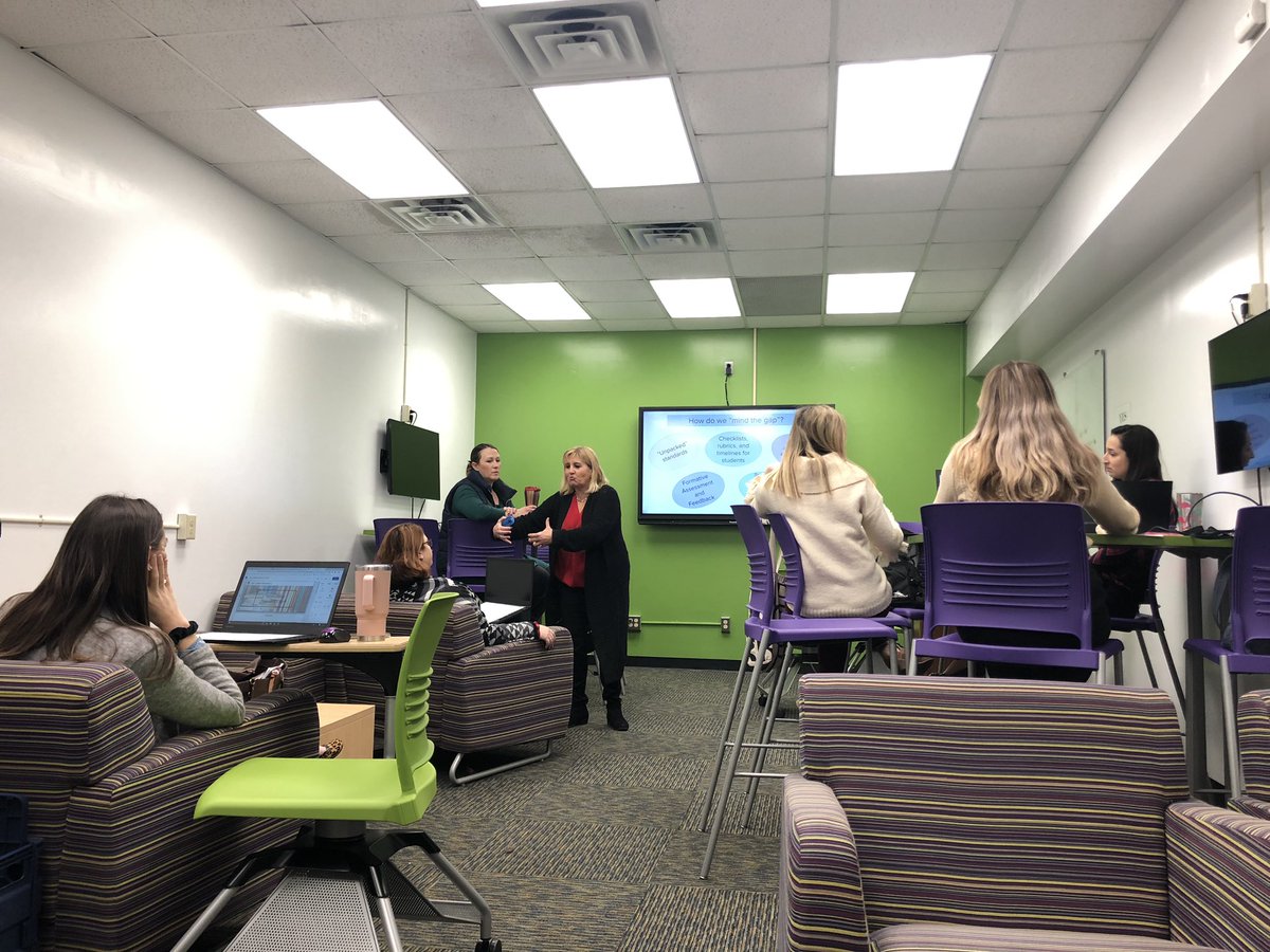 BravermanHHS's tweet photo. @Floyd_history is meeting with our English teachers today about ‘How to use Google Sites with their Ss and much more...’ #formative assessment #mindTheGap #standardsDriven #SCL https://t.co/hXzXlEjlxp