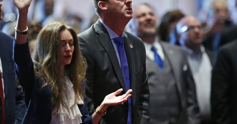 Capital City: Stitt hires policy director, gets settled in office dlvr.it/Qwp1MM