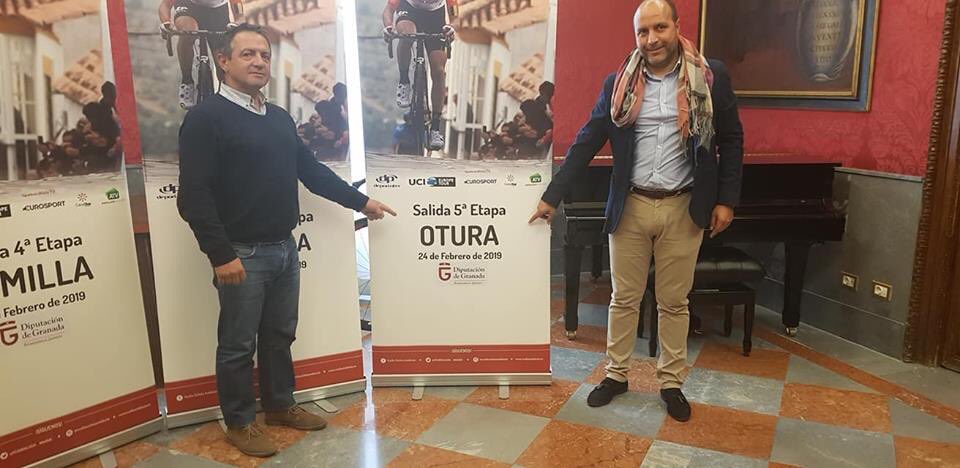 Hoy en la Presentación de la 65 Edición de la Vuelta Ciclista a Andalucía. 
Volveremos a disfrutar del ciclismo, con la salida de la última etapa, Otura-Alhaurín de la Torre, el 24 de febrero.
Importante impacto económico para nuestro pueblo y retransmisión a los 5 continentes.