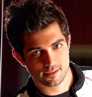 MohamadBash's tweet photo. من عشر سنين لليوم بحبكم ❤️
#10yearchallenge
#MohamadBash #BashFans https://t.co/clmEod5quB
