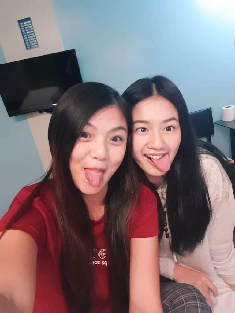 kaori_oinuma's tweet photo. Ramdam ko ito itsura namin pagdating namin sa dulo ng Japan. 
Payag ba kayong isama ko itong babaita na ito sa Japan? 
#JelRiHanggangDuloNgJapan https://t.co/qLgrbxXdxJ