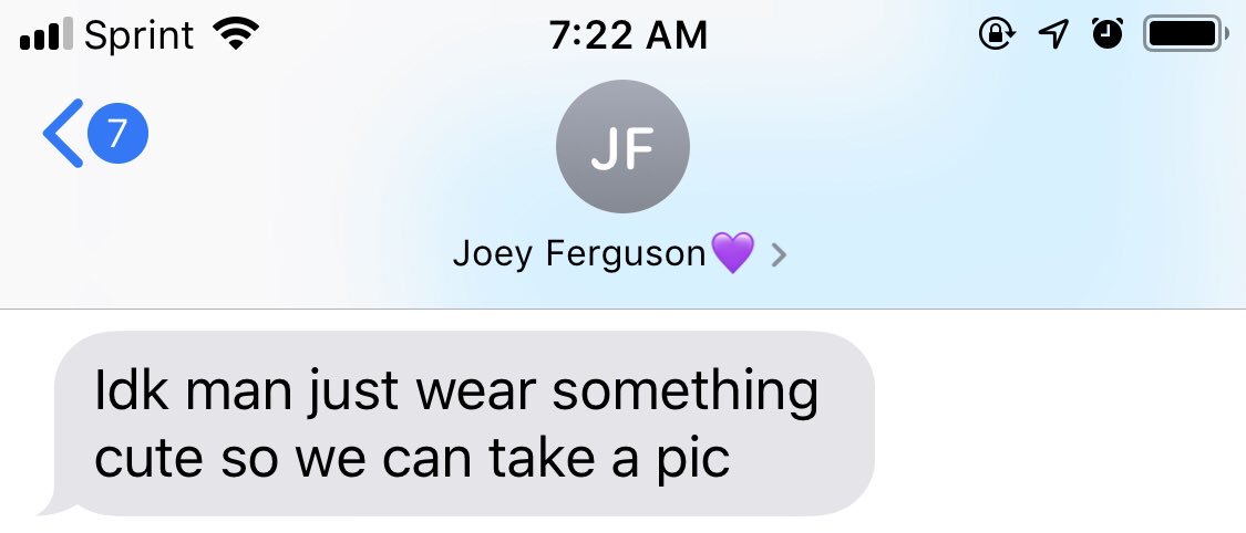 When middle school girls text their friends to dress up with them, this is how it happens
