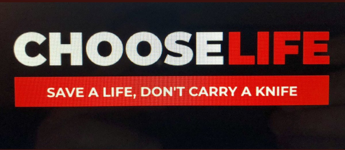 HFRSyouth's tweet photo. Great partnership working with @HertsPolice on this weeks Youth project. Educating young people to make the right choices. Say no to #knives #parthershipworking #hertsyouth #fireandpolice https://t.co/JyTXcP65iF