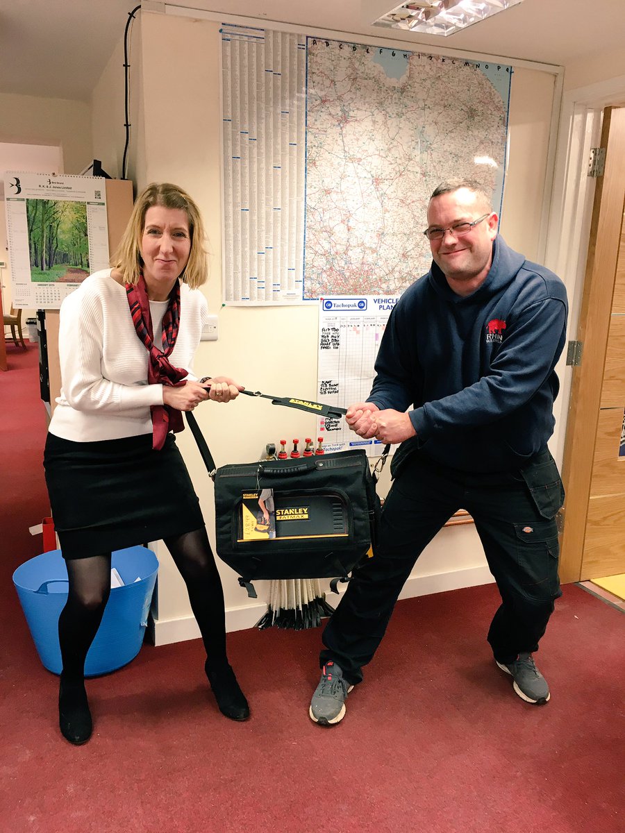 Rhinobds tweet media