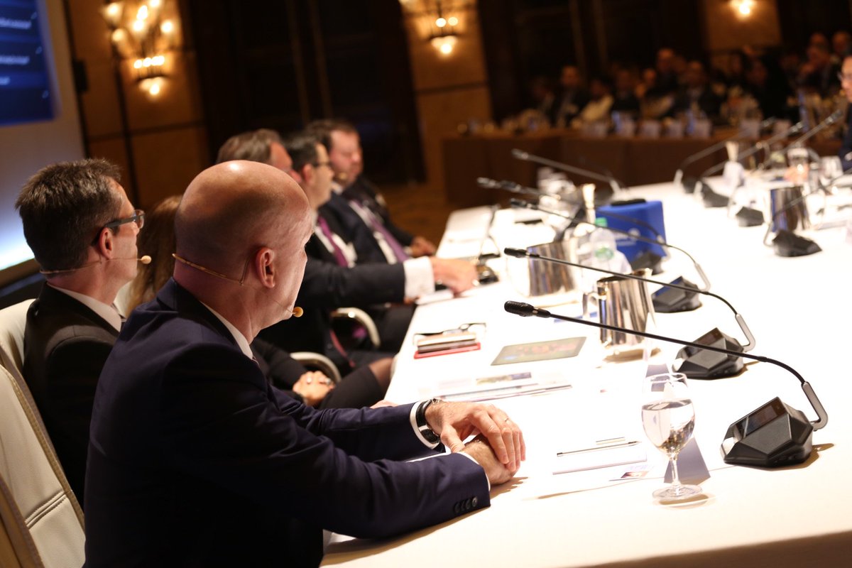 Croissance mondiale, guerre commerciale, marchés, politique de la #Fed... Ravi d'échanger avec mes collègues à l'Investment Forum d'Allianz Global Investors à Hong Kong #Iforum19