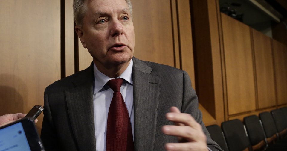 Kathleen Parker: What did they do with Lindsey Graham? dlvr.it/QwpBJd