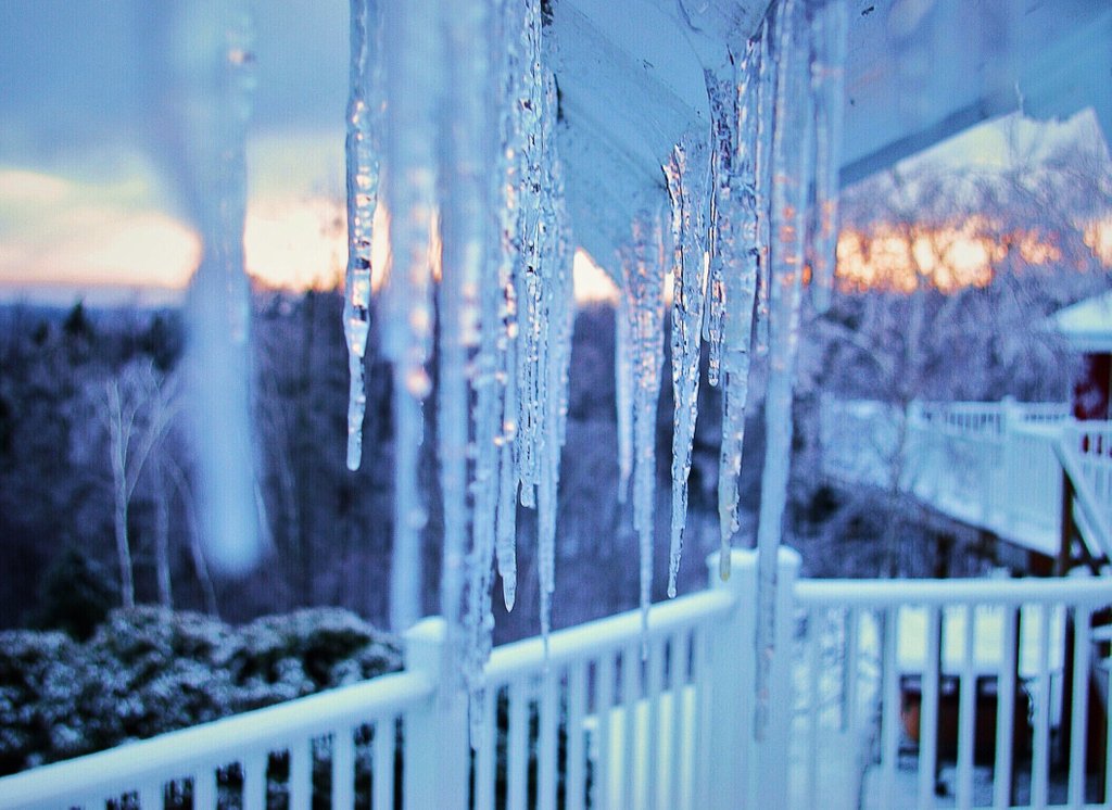meetlockly's tweet photo. Winter is in full swing! ❄️ Is your home weatherproofed against the elements?
https://t.co/g6c3d5wjXU
#winterizingyourhome https://t.co/bW8OmhyqCj