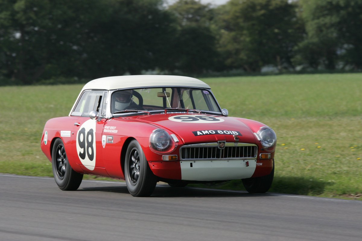 CSCCRacing's tweet photo. As the start of the season approaches we have a number of new entries in the @MintexBrakesUK Classic K, @Gold_Arts Magnificent Sevens, @Advantage_MS Future Classics, @rsvgraphics New Millennium and @CARTEKmsport Modern Classics Series' amongst others ! https://t.co/V2DBC3XVOJ