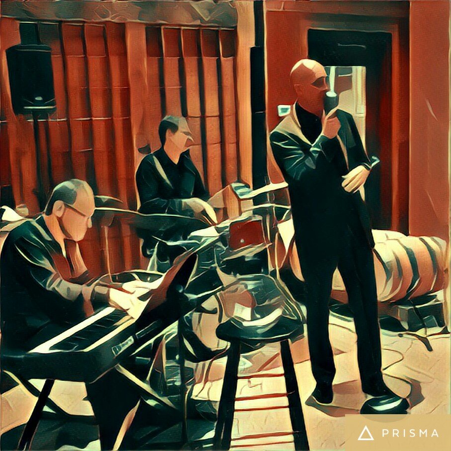 A few years ago we helped Diego from @JMM_Jazz in placing a pet for adoption. On Monday he's helping us by reminding everyone at <a href="/BigLakeBrewing/">Big Lake Brewing</a> to grab their pint of #LakeBeer to benefit BestPals! We hope to see a crowd of our supporters out for a night of amazing #livemusic!