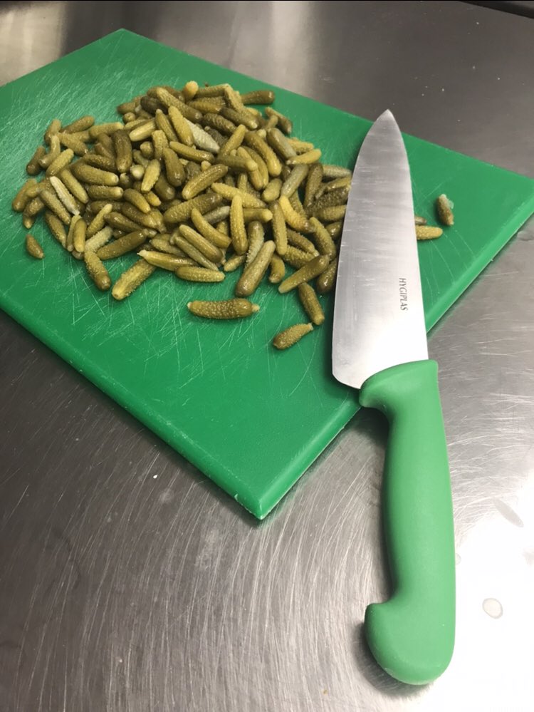 fenhamfishbar's tweet photo. Who’s up for a #competition 🐟🐟🙏🙏 

To win
2 fish and chips 
2 mushy peas 
2 chocolate Sunday’s

Guess how many gherkins are going into today’s secret recipe tartar sauce 
RT and follow 

The winner will be announced on Friday https://t.co/1bSuX53o3R