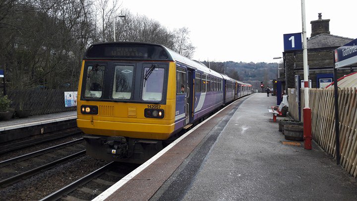 northernassist's tweet photo. 🚉 During her visit to #Todmorden VR bumped into 142057! She's always making new train friends while out on the network! What is your favourite Northern unit? #VRontour 🚉 https://t.co/ys5gbT3hjd