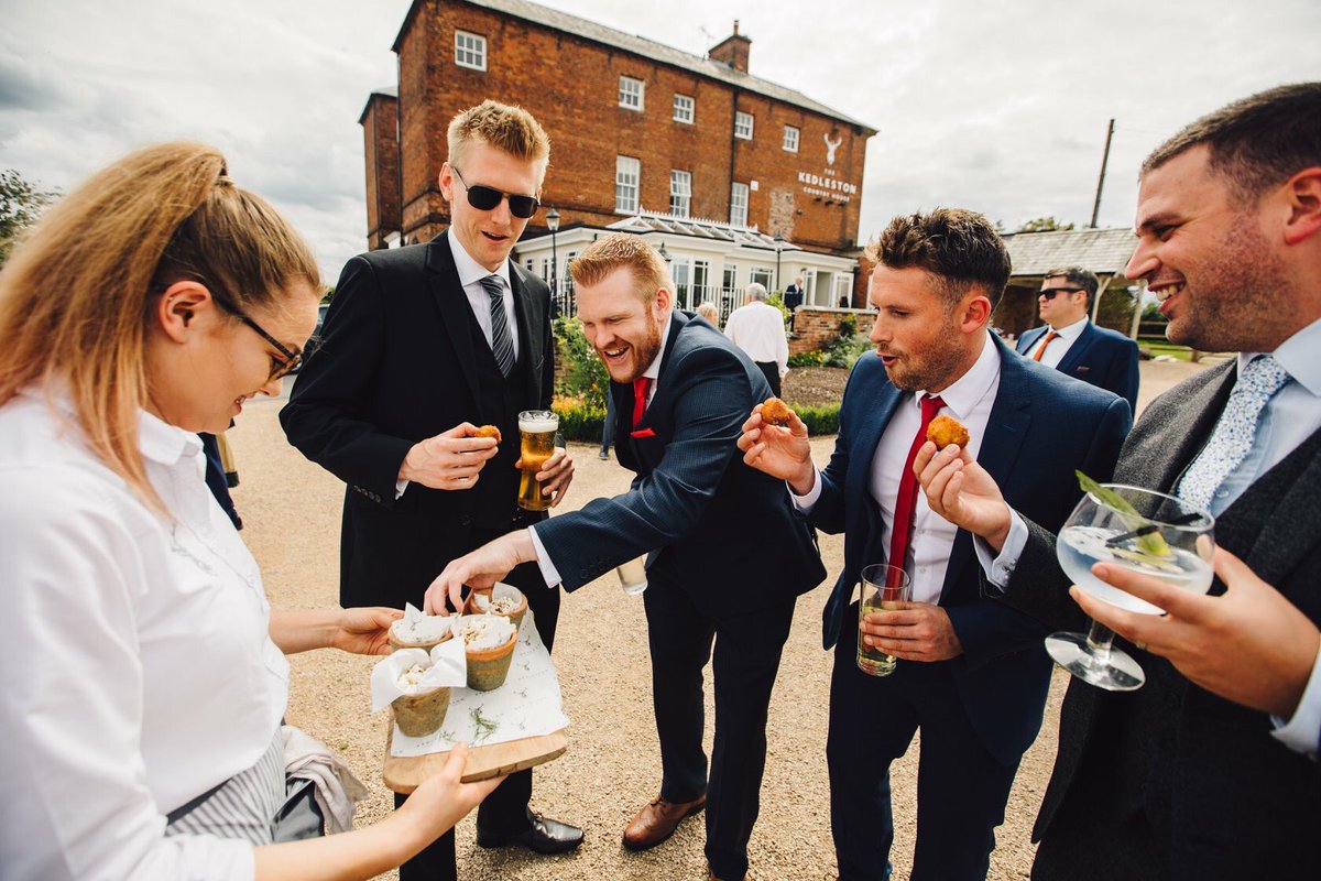 Are you hard working and passionate about customer service? We are looking for enthusiastic staff to work weddings at The Kedleston. Apply with your CV to kedleston@derbybrewing.co.uk. We offer competitive rates of pay and can give dates in advance.