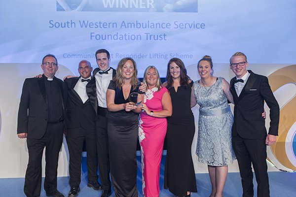 swasFT's tweet photo. In July, our SWASFT team celebrated winning the Best Care of Older People accolade at the Patient Safety Awards with their project Community First Responder Lifting Scheme. #EmergencyThrowback  👏👏

Read more here: https://t.co/aG4gfdBjuN https://t.co/j8jVzAdZ8Y