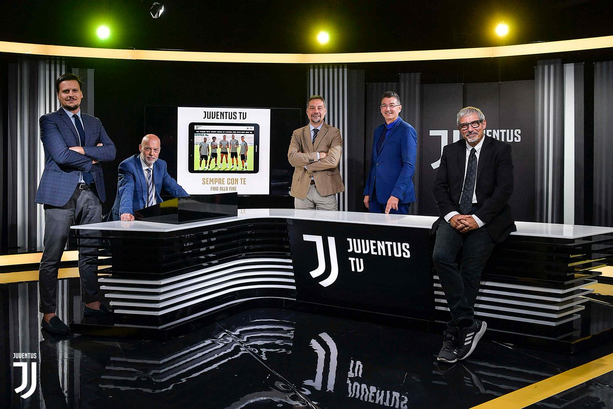 L'attesa di #JuveMilan inizia alle 17.30 su @JuventusTV!
Stay Tuned! http://juve.it/8eyz30nkFto #Supercoppa