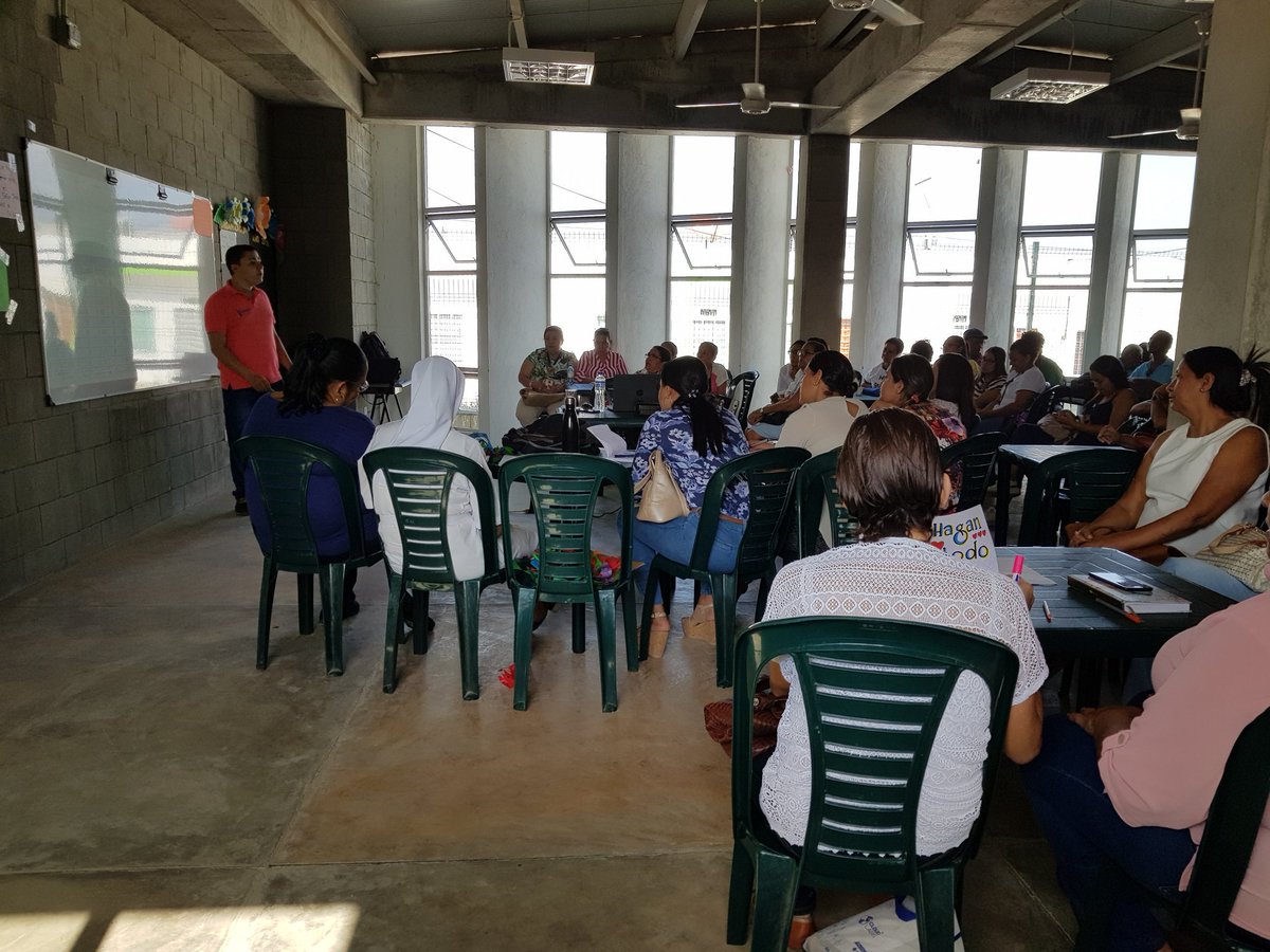 IEDorado's tweet photo. Analizando los resultados Institucionales en pruebas externas, para redireccionar algunos objetivos  @SemMonteria @mfranco @JhaderCano @maria @sarrieta19 @anamilepalencia https://t.co/xaYE5E8Hx9
