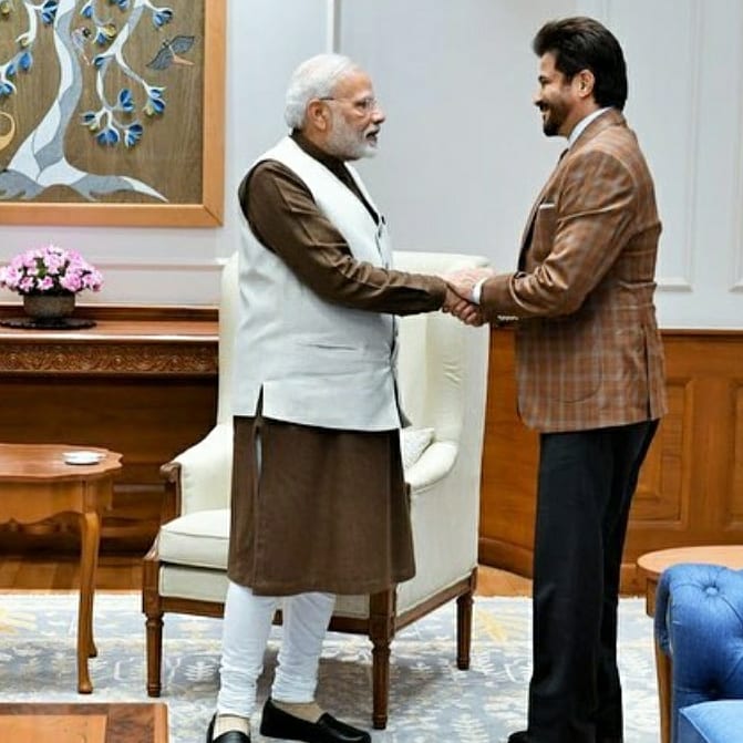 .@AnilKapoor is all elated as he met the honourable PM @narendramodi