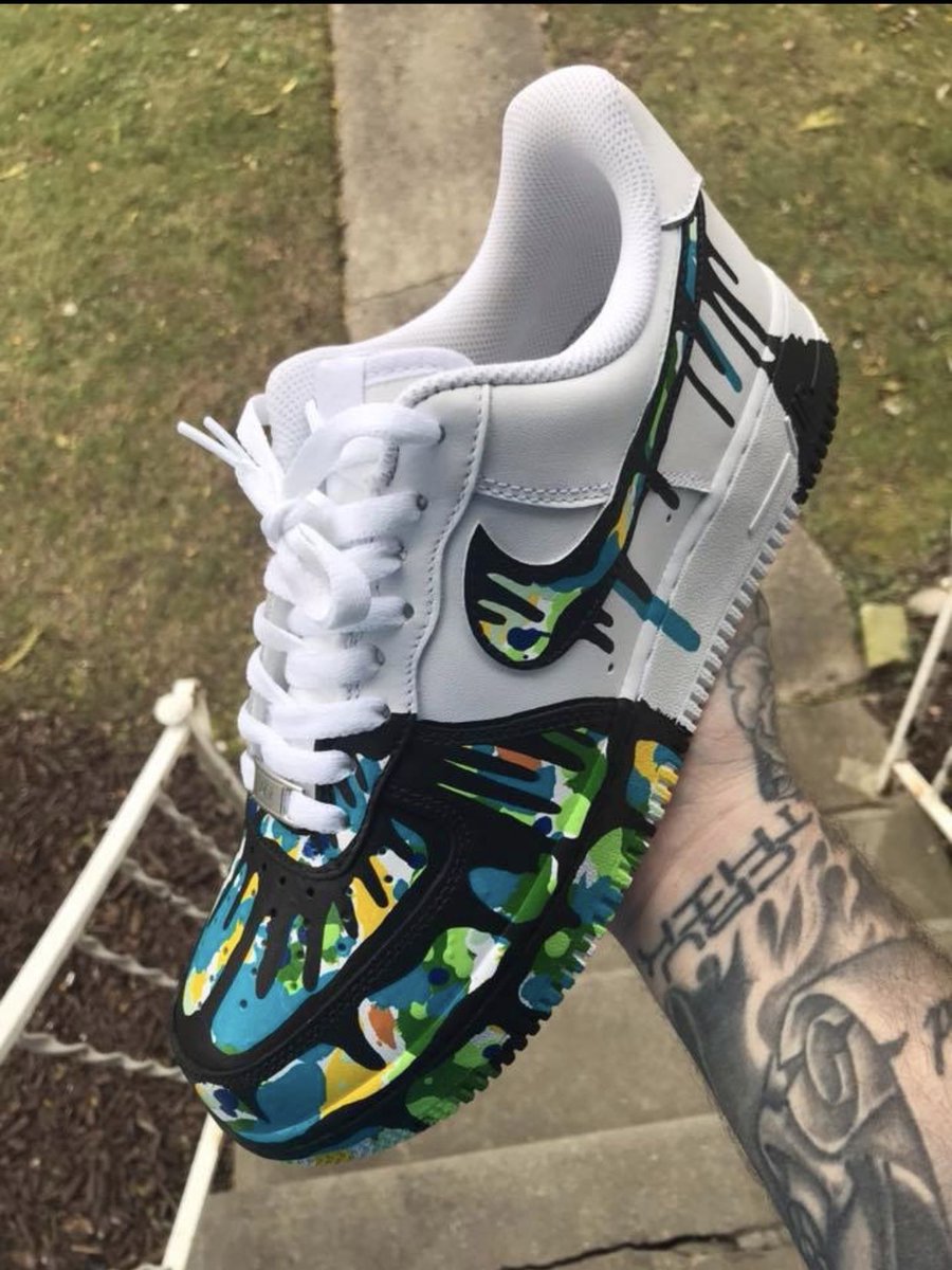 Shoeshox's tweet photo. #shoes #nike #adidas #air max
#girls #barcalona #sport #men #style #women #music https://t.co/Mx1o7bpOgS