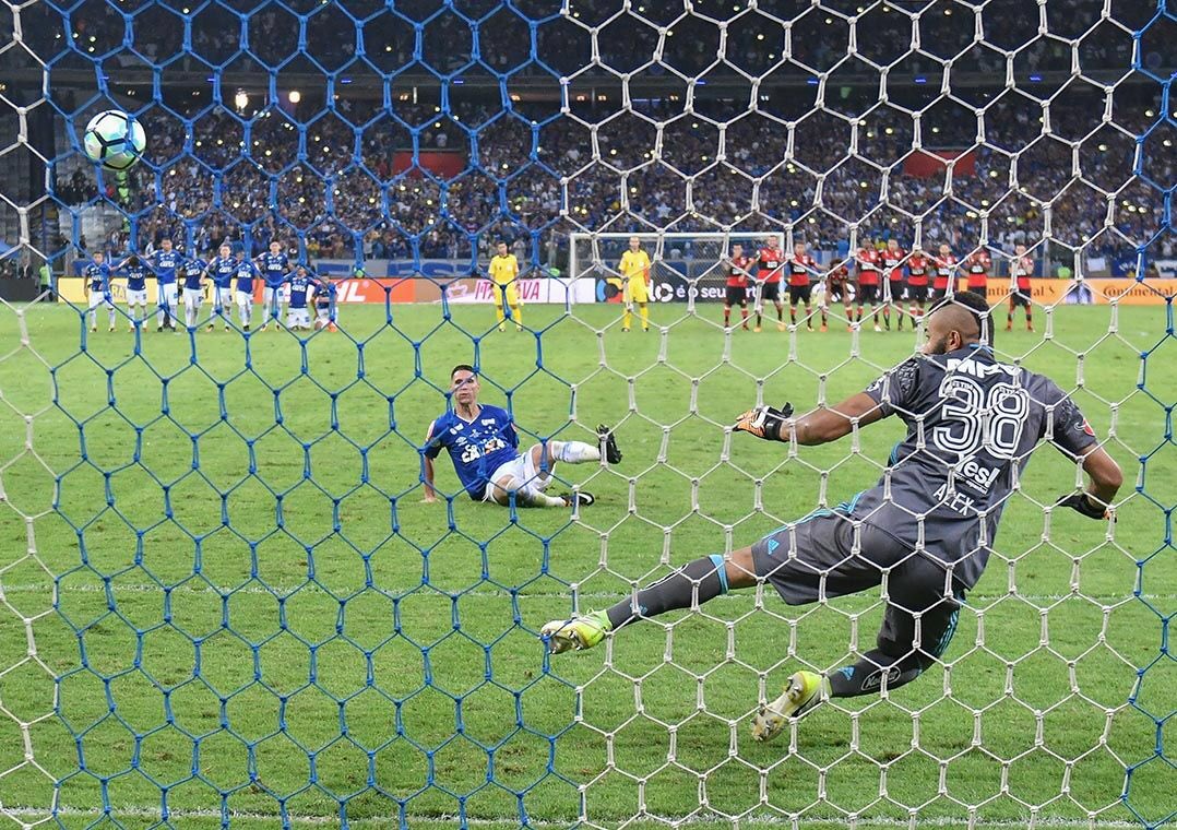 CecDaDecepcao's tweet photo. Há 2 anos chegava Thiago Neves ao Cruzeiro... Bom, o resto é história! #Meu10Veste30 https://t.co/VYW0bwRvPE