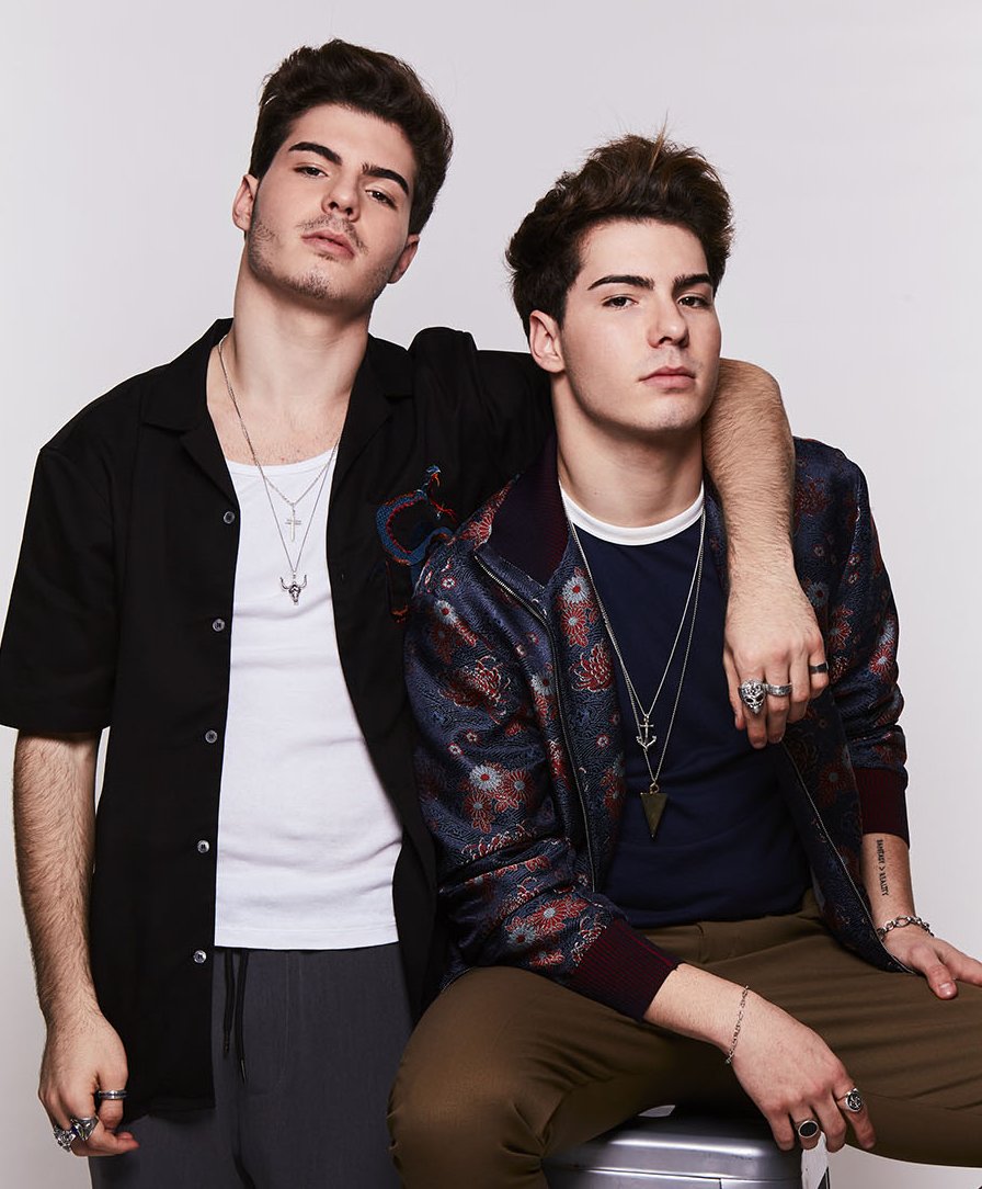 GuauMiauyMas's tweet photo. . @GemeliersMusic ( @DanieloviedoM @_jesus_OM )arranca este domingo en @TeatroBarcelo de #Madrid con todo AGOTADO la gira presentación de #Stereo , seguirán por #PalmaDeMallorca #Barcelona @PalauLesArts #Valencia #Málaga y @fibesevilla #Sevilla #StereoTour https://t.co/eryVJCPh6s https://t.co/tMZTndTrwN