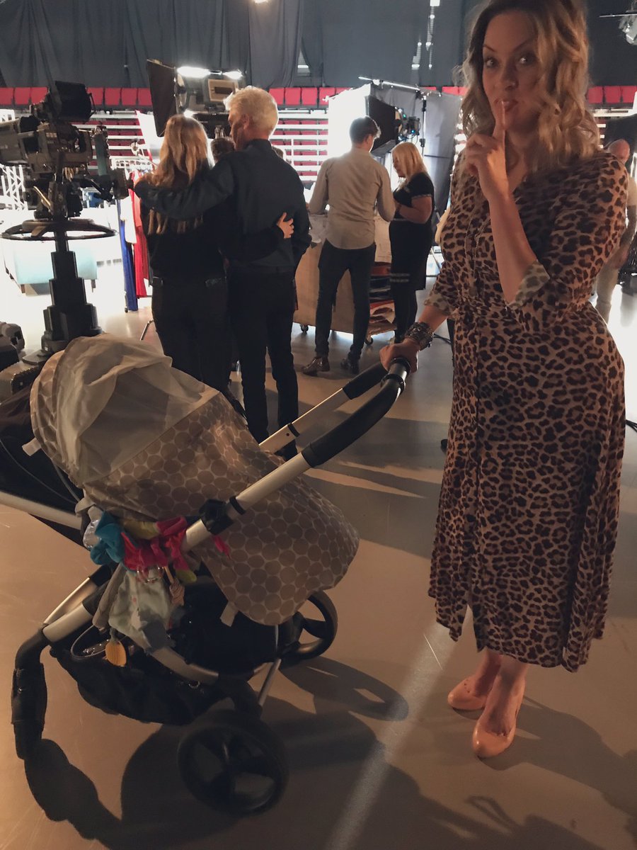 Sharontweet's tweet photo. A little shout out to my incredibly clever friend Amy who created this buggy cover @bopeepworld that safely filters pollution, sun, the cold and keeps my Betsey lovely and calm for nap times. Popped it on the pram today and she slept through all noisy filming! ❤️ https://t.co/Op95XqJrDA