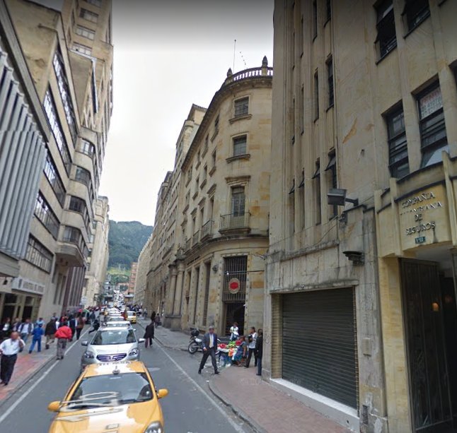 BogotaAntigua's tweet photo. COMPARACIÓN.

Fachada del Banco Comercial Antioqueño. 

Estaba ubicado sobre la calle 13, actual calle 12b, entre carreras 8 y 9, lindaba con el Banco Central Hipotecario. https://t.co/9ffok9CBtH