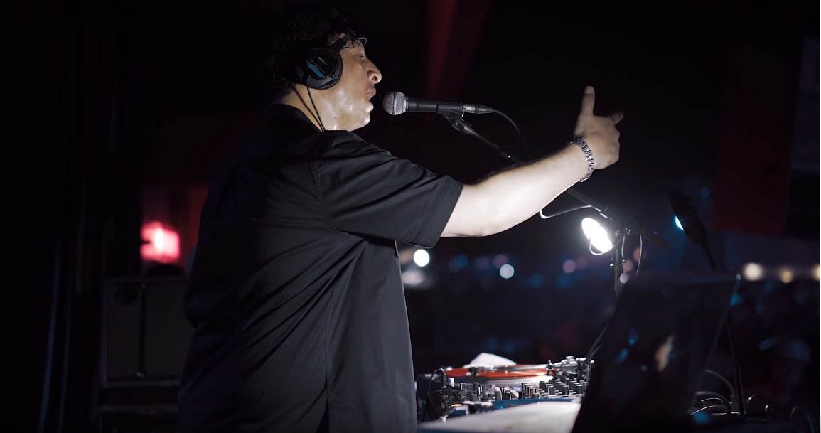 NI_News's tweet photo. Hailing from the dance halls of #DC comes the eclectic , #funky sub genre, #GoGo. We sat down with #hiphop legend, @kidcapri101 to provide insight into the inspiration behind his new @sounds pack, The Go-Go Experience 🔥 Find out more: https://t.co/cJha6X6qFN https://t.co/vbT24Ni4A4