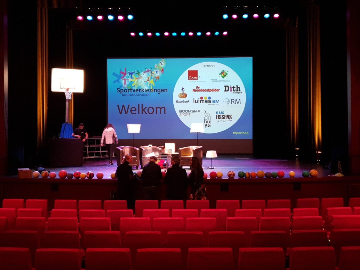 Voorbereidingen <a href="/theatervoorhuys/">Theater 't Voorhuys</a> in Emmeloord voor de sportverkiezingen zijn in volle gang.  Wordt een prachtige sportavond met o.a om 19.00 uur collegetour met bondscoach van het Nederlands Shorttrack team Jeroen Otter <a href="/stimtoss/">Jeroen Otter</a> en oud shorttrack <a href="/CeesJuffermans/">Cees Juffermans</a>. Toegang gratis