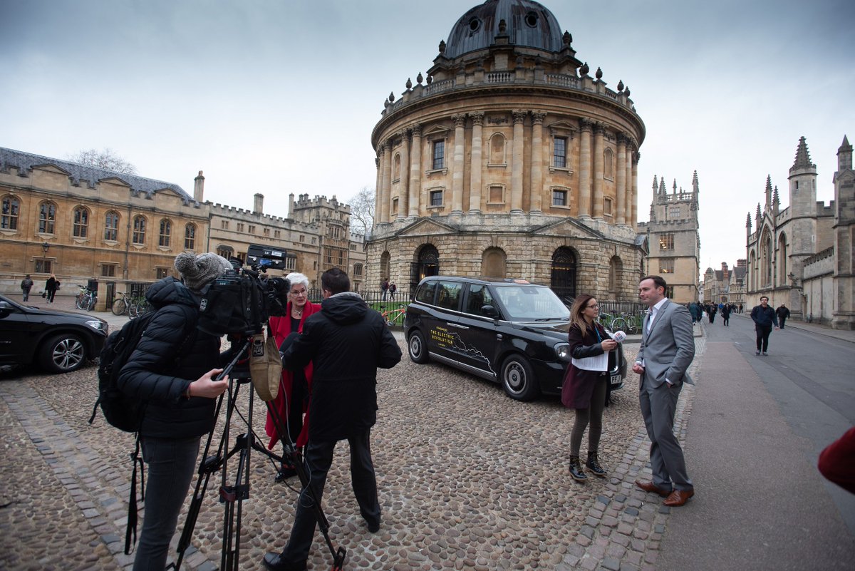 LondonEVCompany's tweet photo. @OxfordCity Council & @OxfordshireCC today announce plans for a Zero Emission Zone, which means from 2020, all new #taxis in #Oxford will be required to be #zero-emissions capable. #cleanGB #greenGB #TheElectricRevolution #TheElectricTaxi
Read more here: https://t.co/nsh1DhAc7u https://t.co/fku4pQONWn